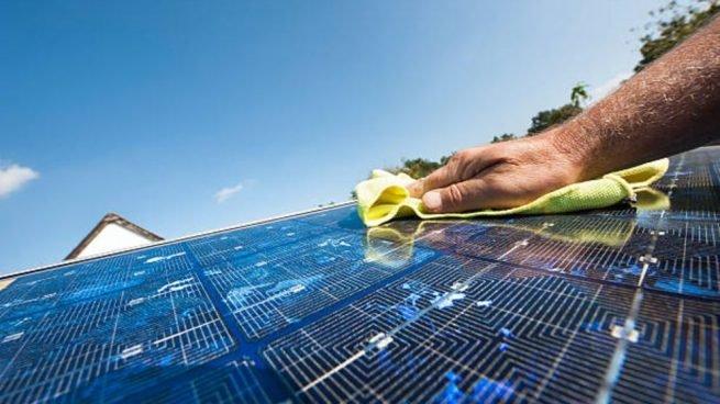 Lee más sobre el artículo Cómo realizar un buen mantenimiento de placas solares