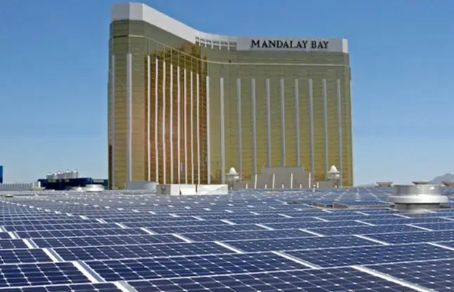 Lee más sobre el artículo Las ventajas de los paneles solares en hoteles